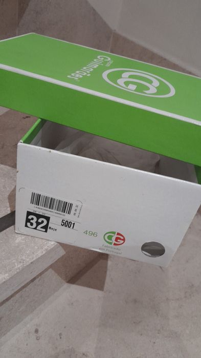 Sapatos menina nr 32