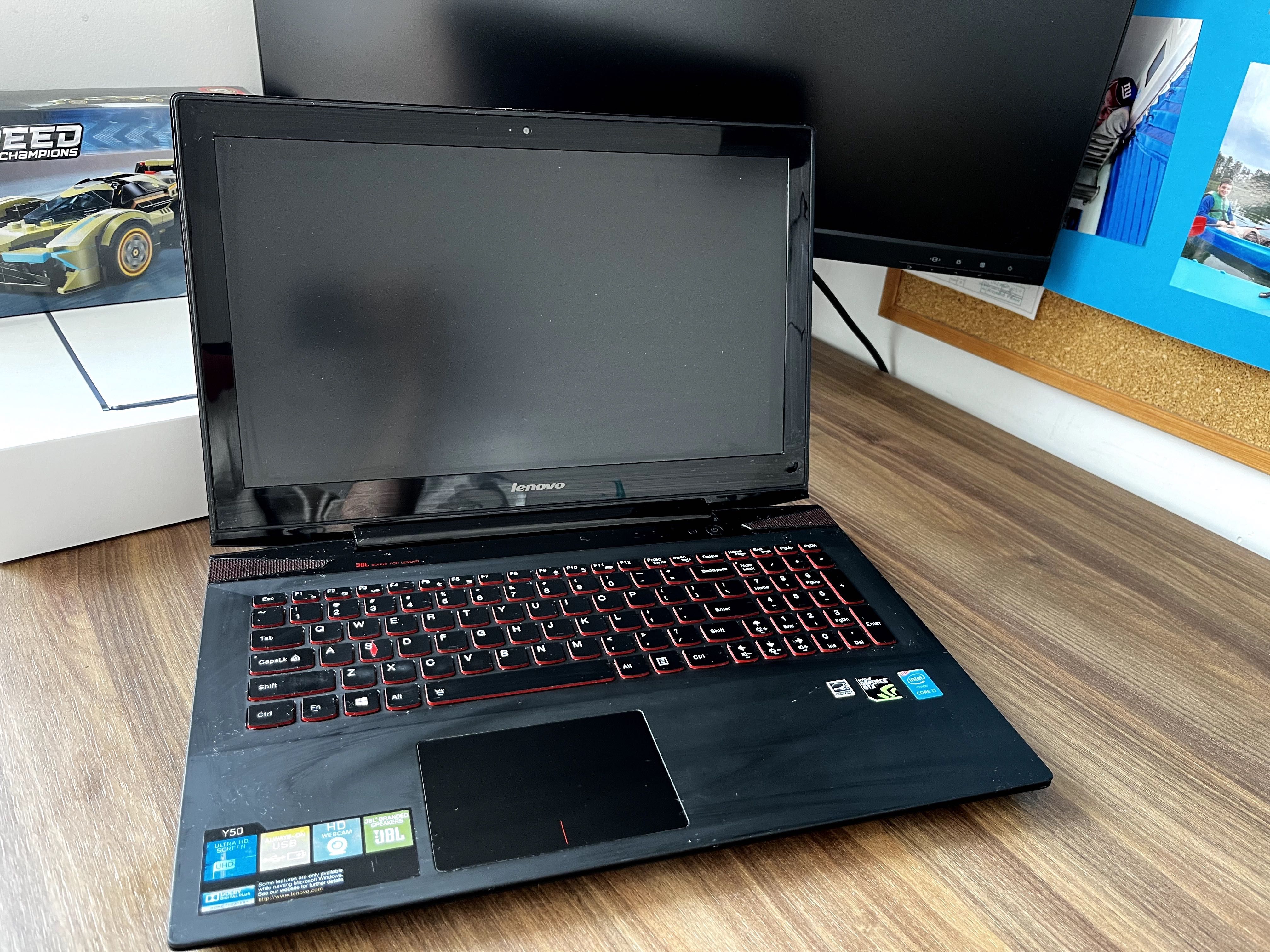 Laptop Lenovo Y50-70 i7 - 4720HQ 3,60 Ghz / GTX 960M / 16GB / 1 TB HDD