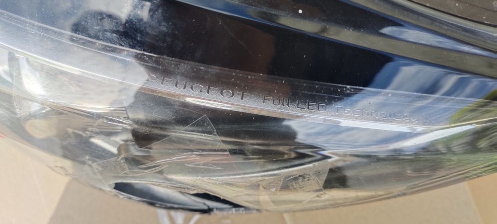 Фара Peugeot 308  Full LED Technology Пежо 308  sw t9