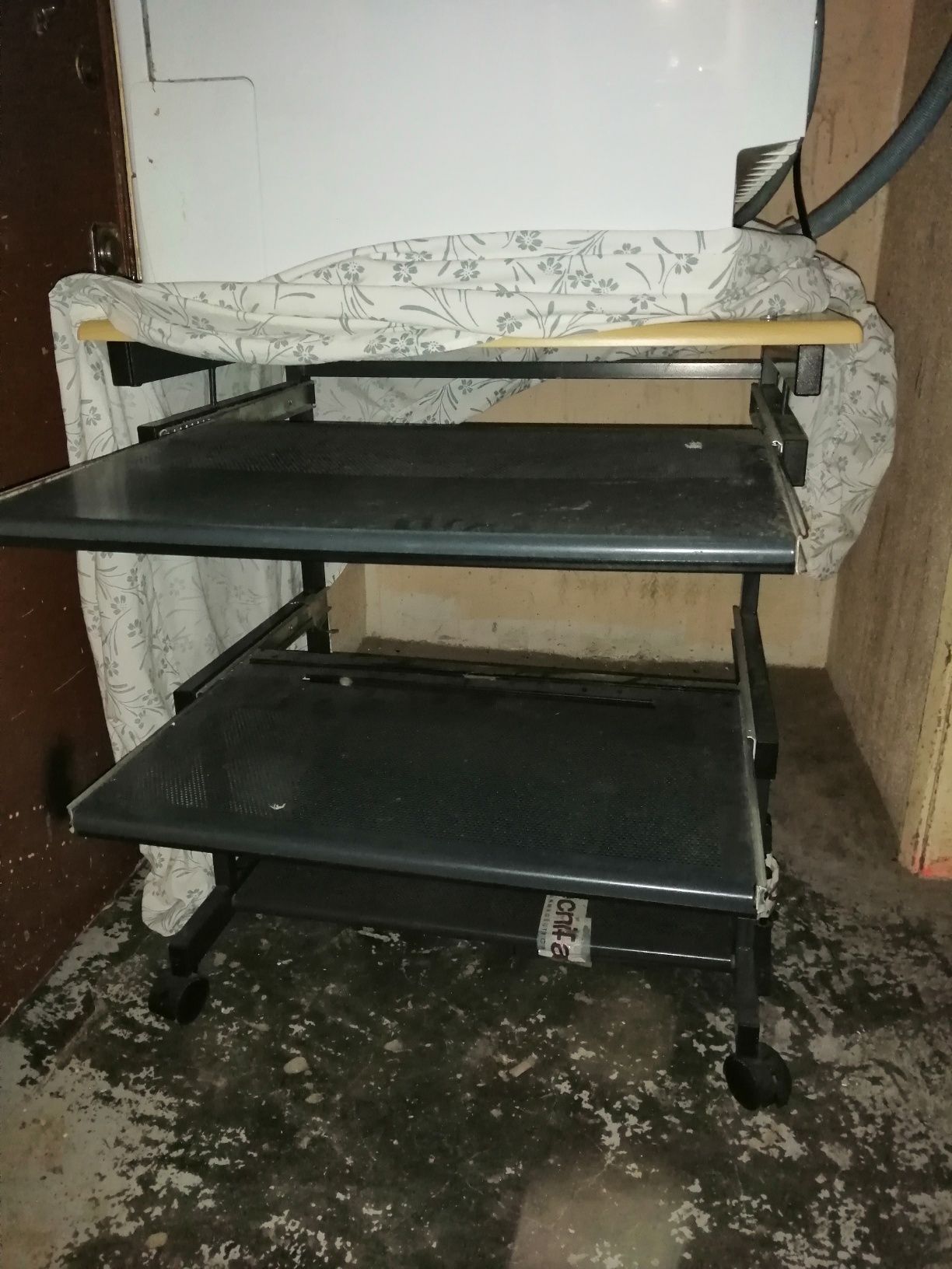 Maquina lavar loica e mesa para Pc