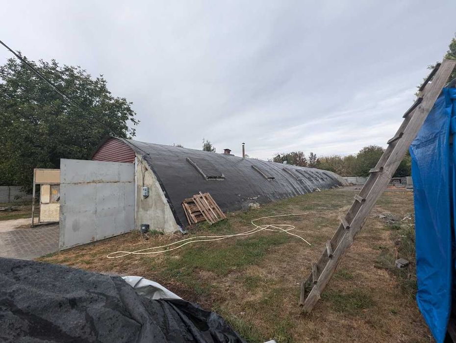 База  виробнича 500кв.м у Лисянці на приватизованій ділянці площею 2 г