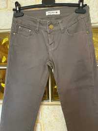 Жіночі прямі джинси