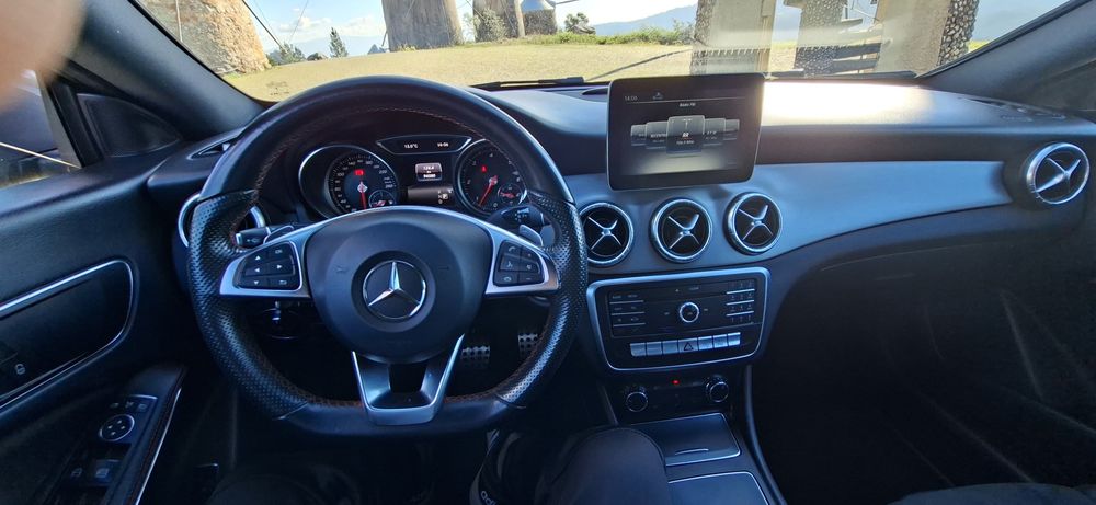 Excelente Mercedes CLA 200 D  AMG