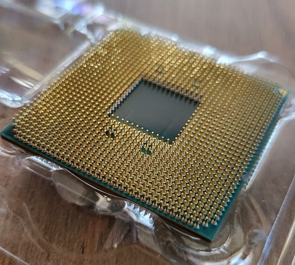 Procesor AMD Ryzen 3 2200G