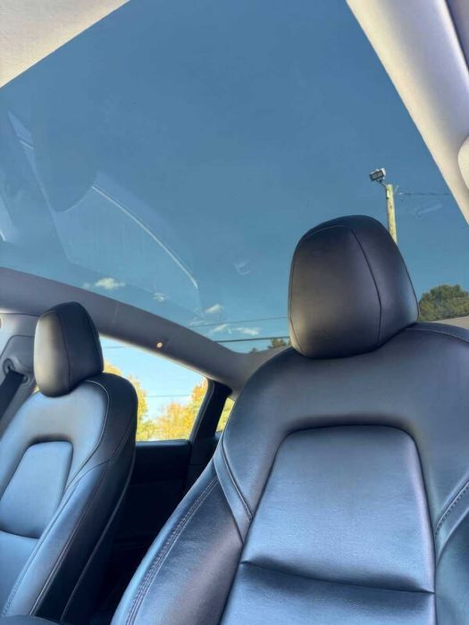 Tesla Model Y Long Range      2020