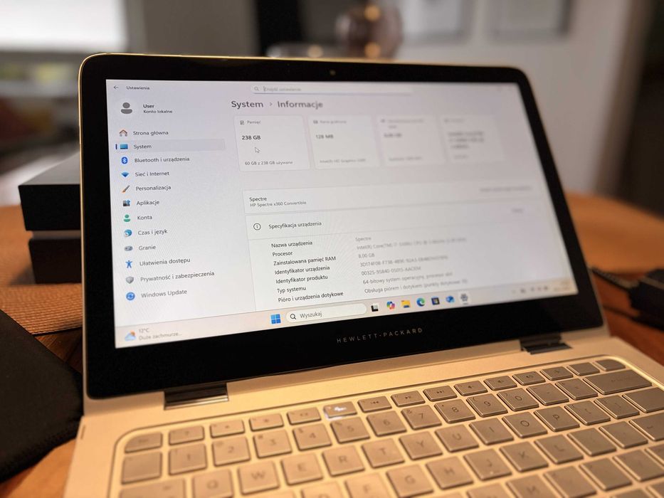 .:HP Spectre dx-4101dx - i7-5500U, 8 GB RAM, 256GB SSD, Windows 11:.