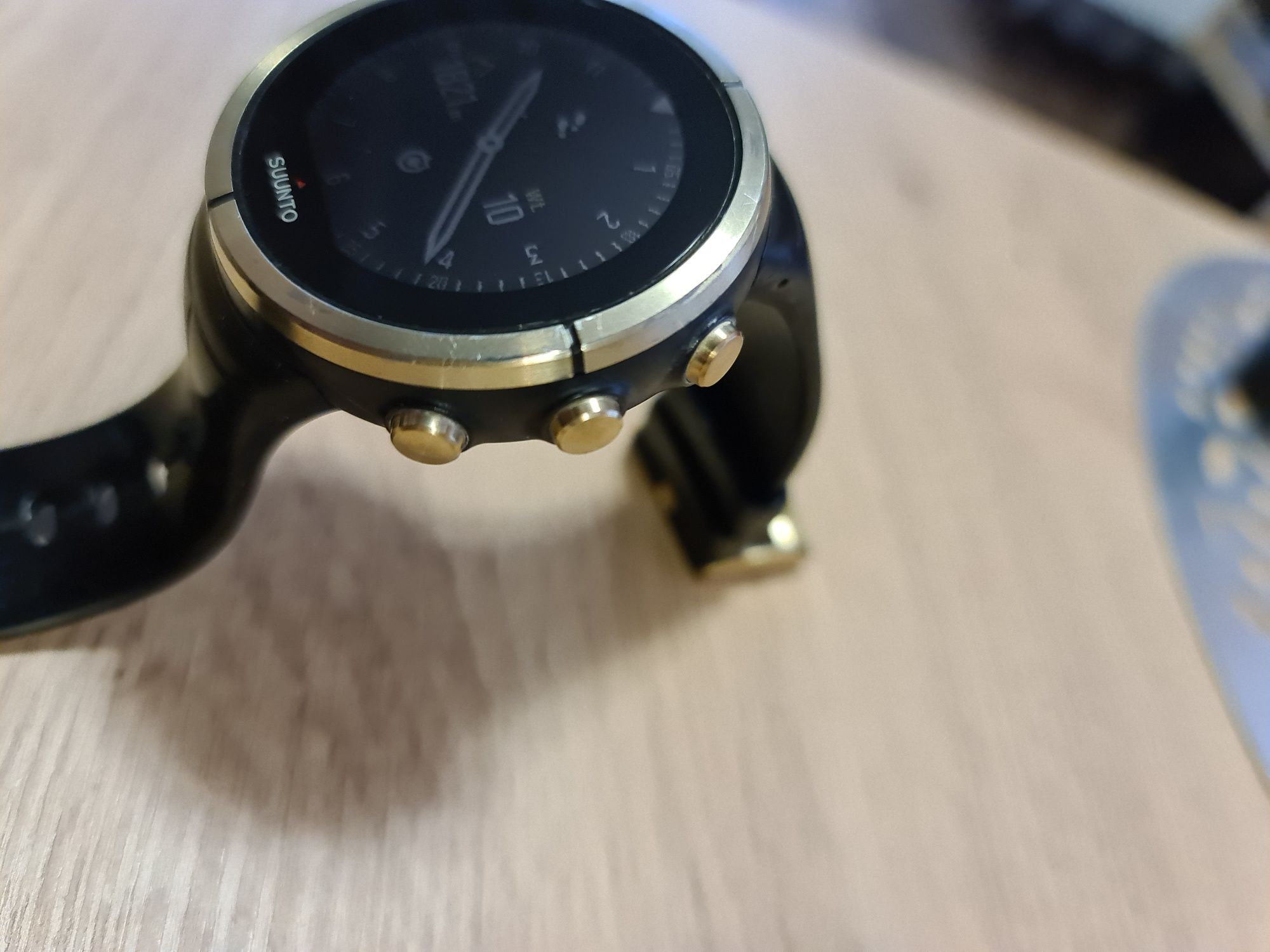 Zegarek suunto spartan ultra gold złoty