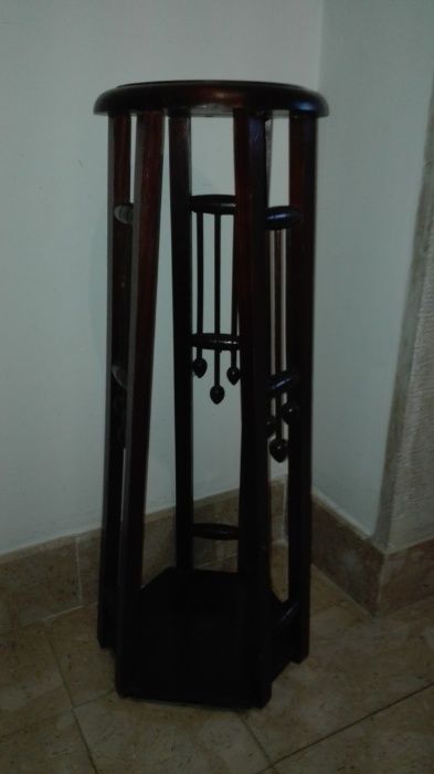 Coluna de madeira porta flor vaso madeira antiga  65cm