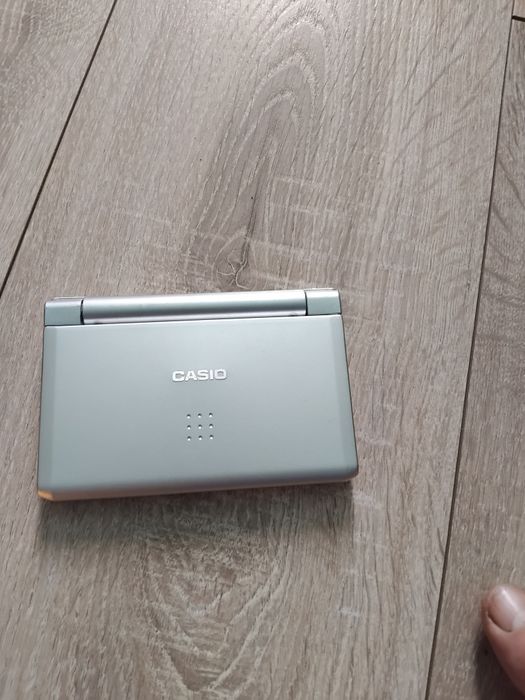 Електронний перекладач CASIO EW-G100