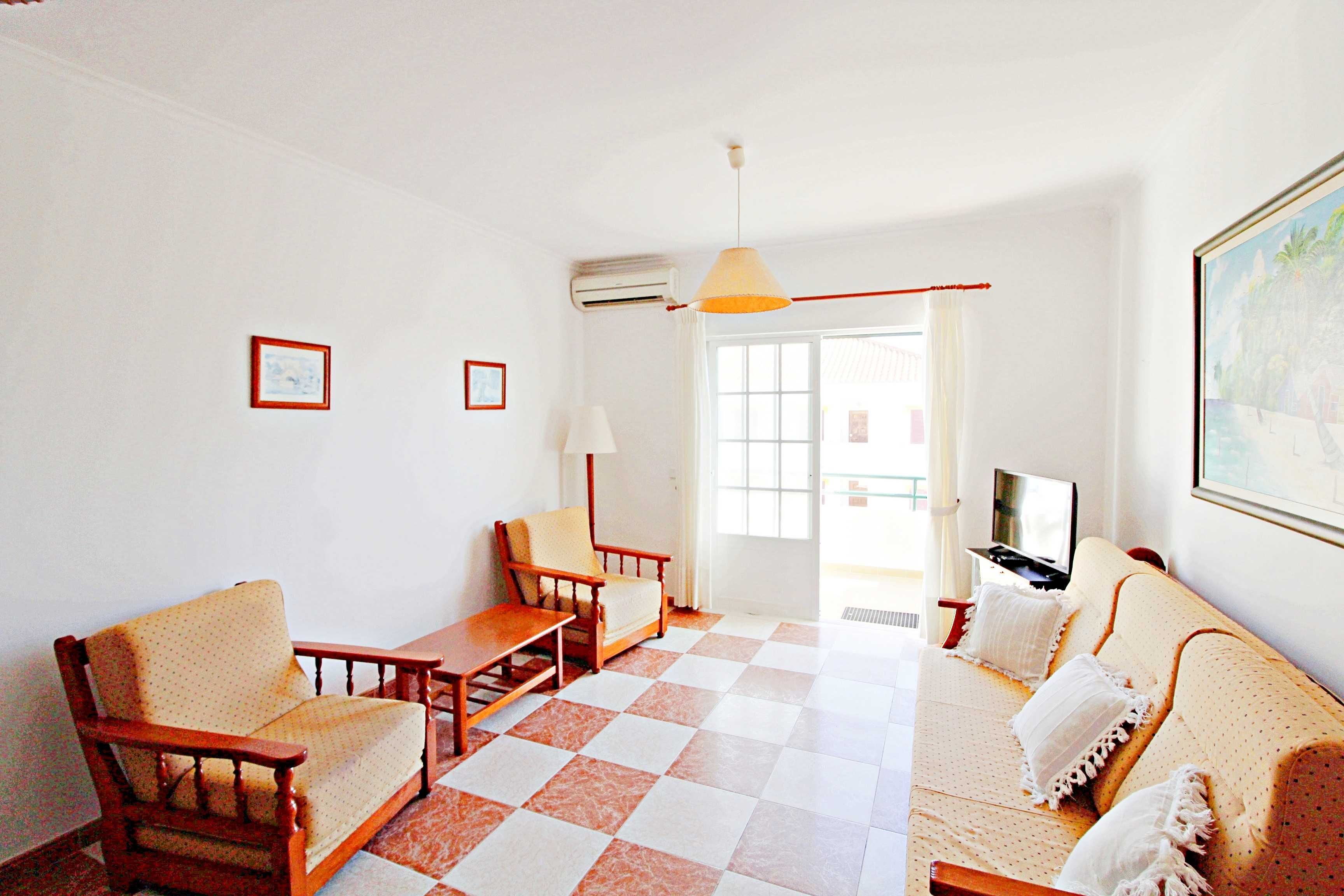 Apartamento T1 a 500m da praia da Altura by ERJ LDA