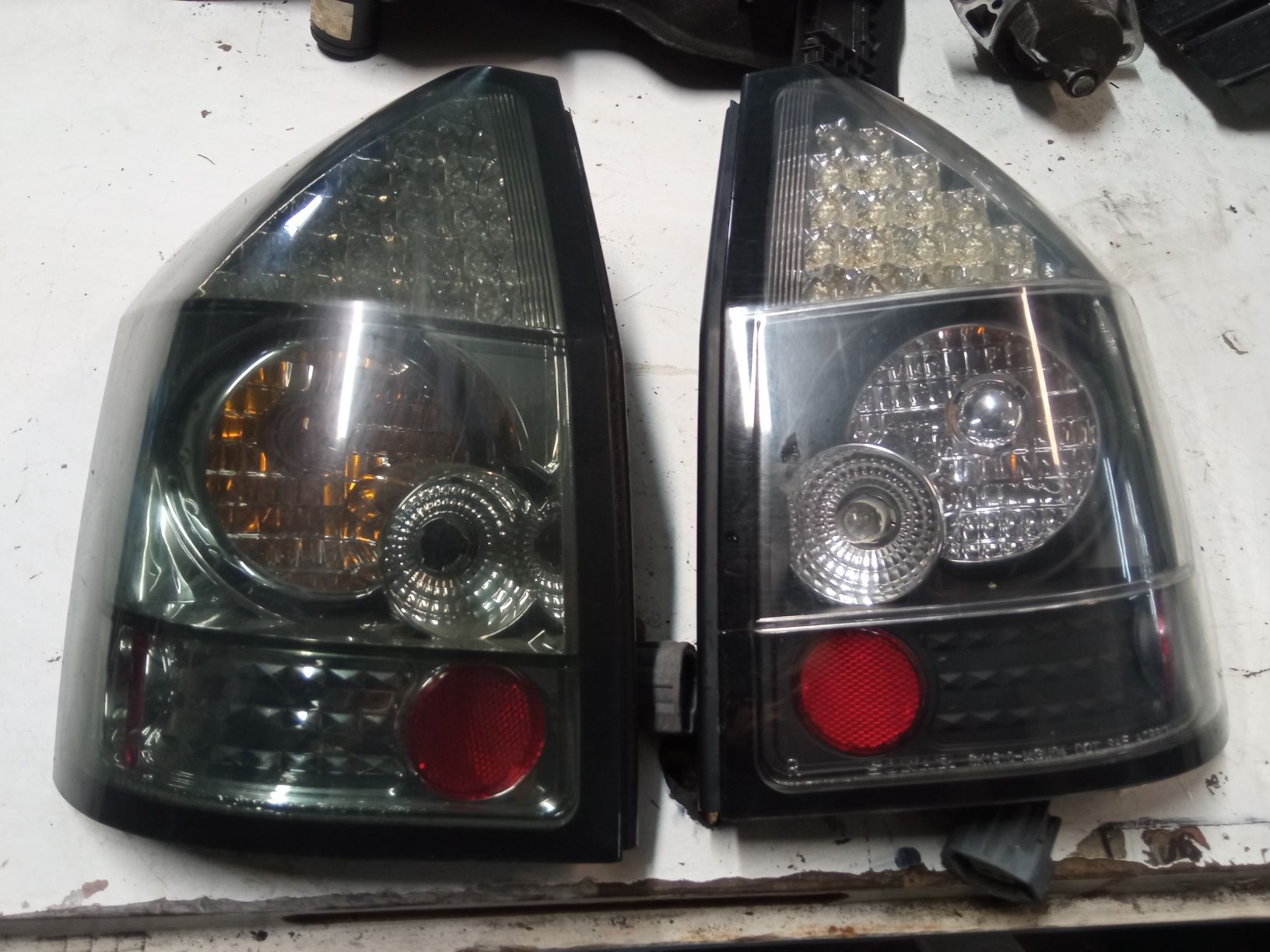 Lampa tył prawa Chrysler 300C kombi