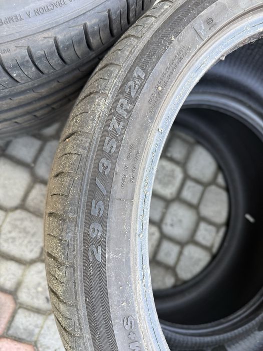 Opony letnie 295/35ZR21