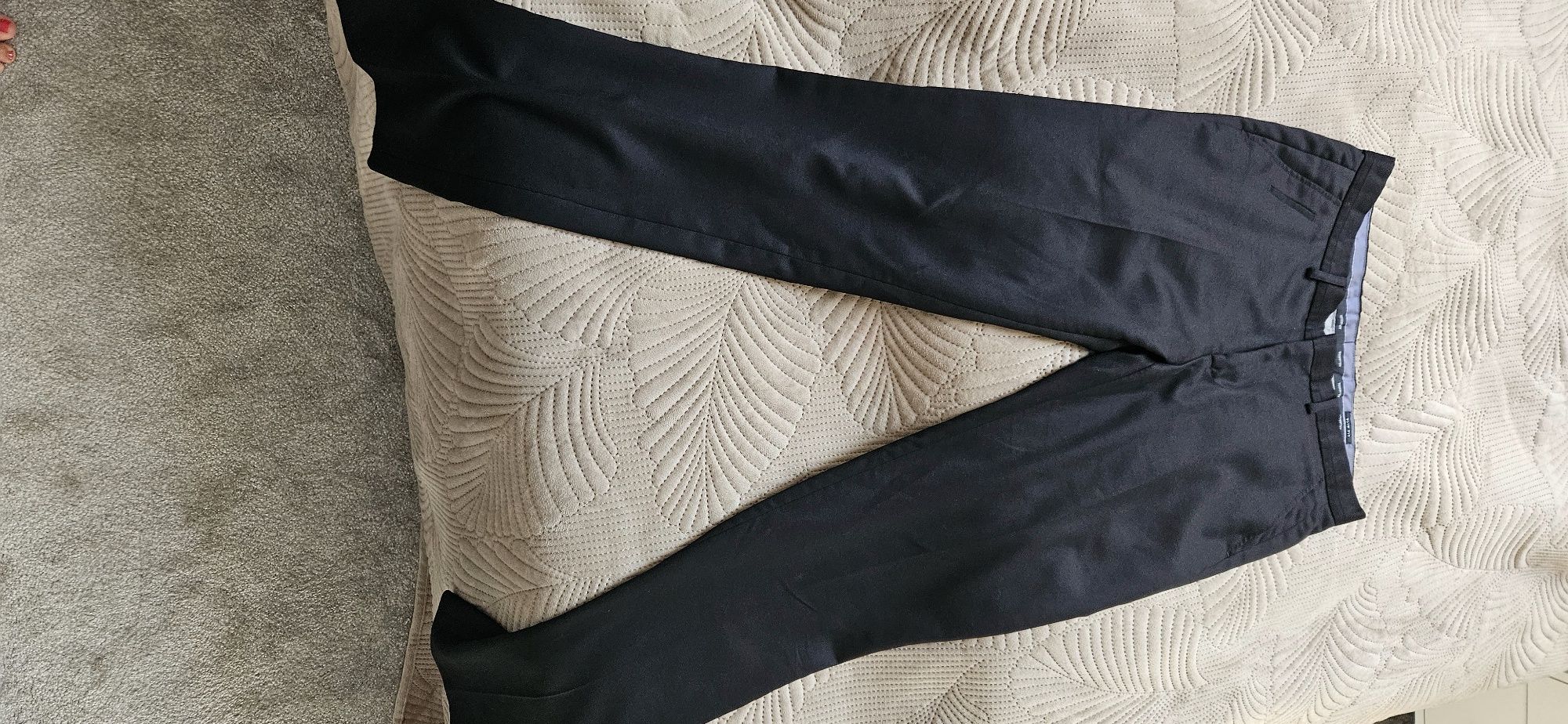 Spodnie garniturowe 48 slim fit Reserved  czarne  męskie