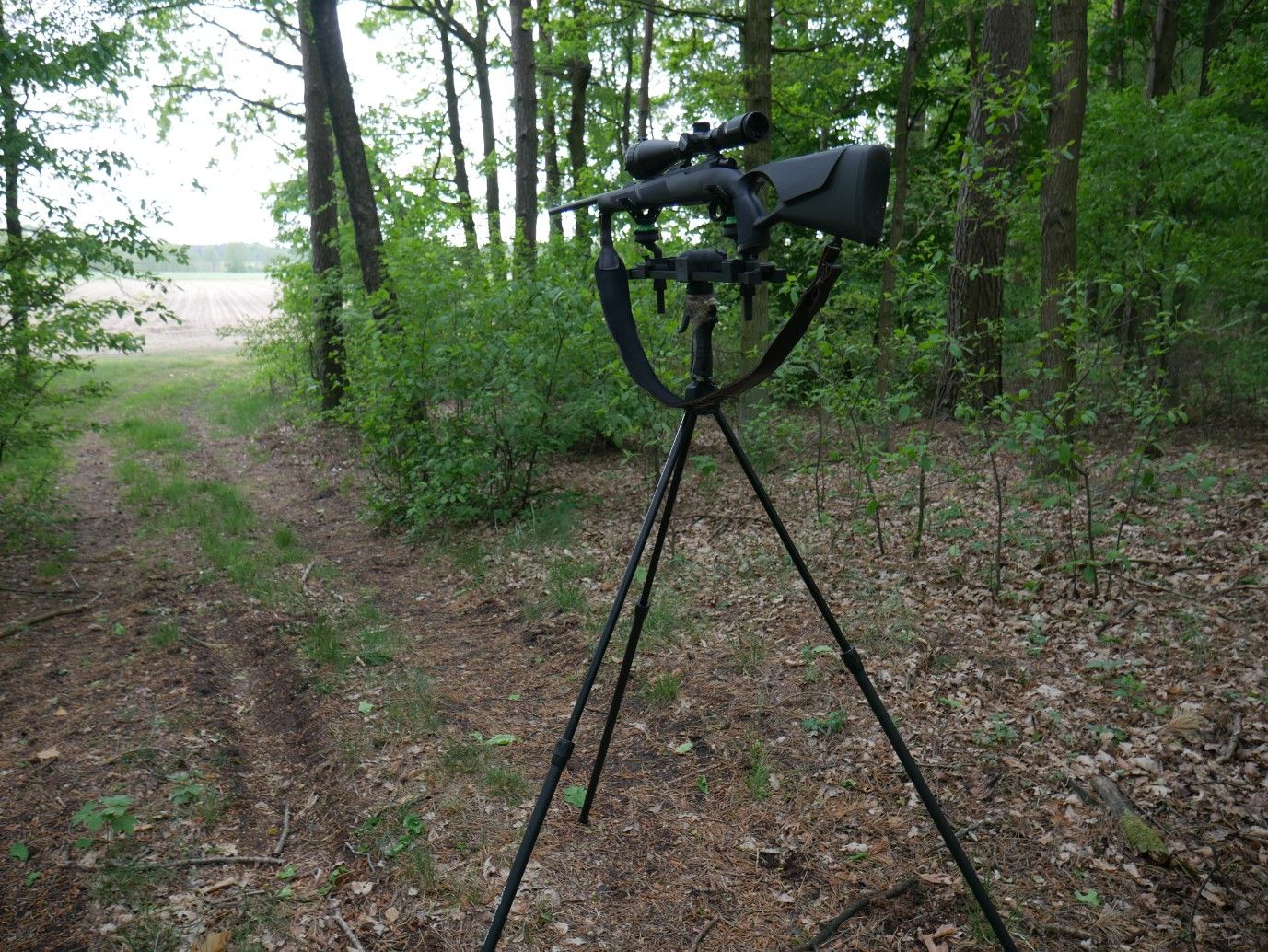 Pastorał myśliwski automatyczny Fiery Deer 4 + Wspornik 2 punkty podpa