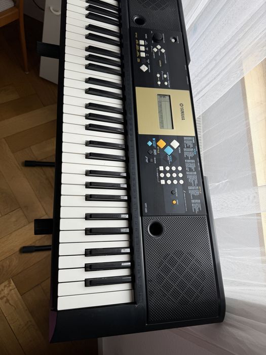 Синтезатор. Синтезатор Yamaha ypt-220.Піаніно