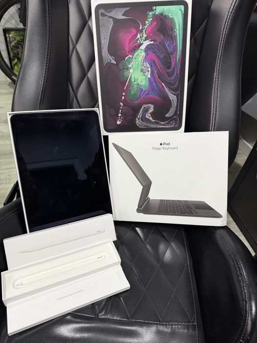 iPad Pro 11’ (2018) - Como Novo! Inclui Pencil e Keyboard