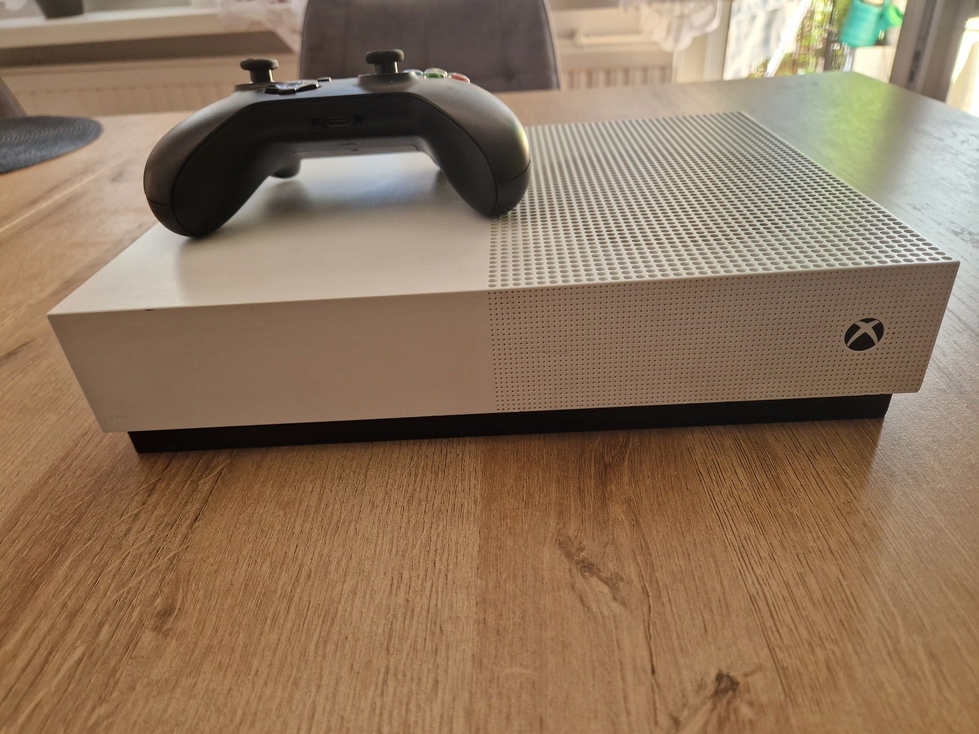 Konsola Xbox ONE S All Digita NOWY DYSK SSDl 1 TB