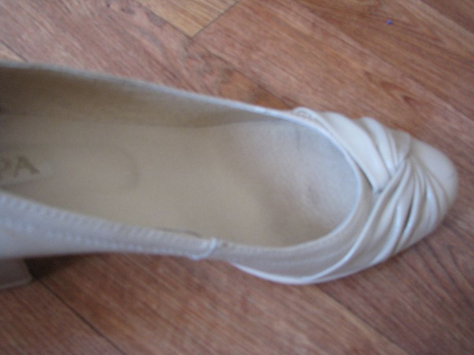 Туфли бежевые, 41 размер