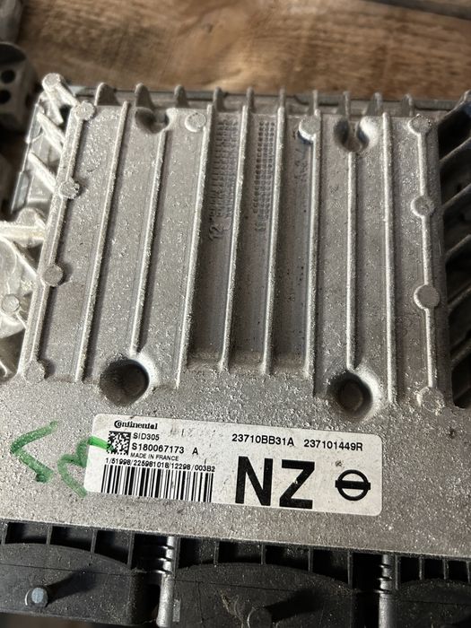 Блок управління двигуном мозги nissan qashqai j10