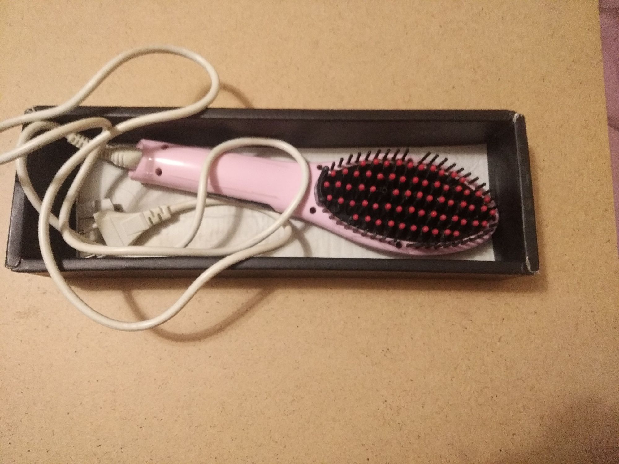 Электрическая расческа-выпрямитель Fast Hair Straightener HQT-906