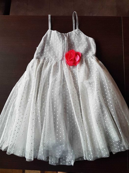 szara wizytowa sukienka rozmiar 104