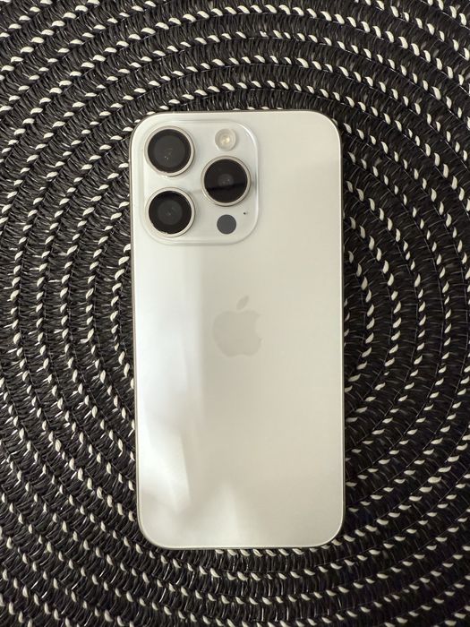 Iphone 15 Pro 256 GB kolor biały