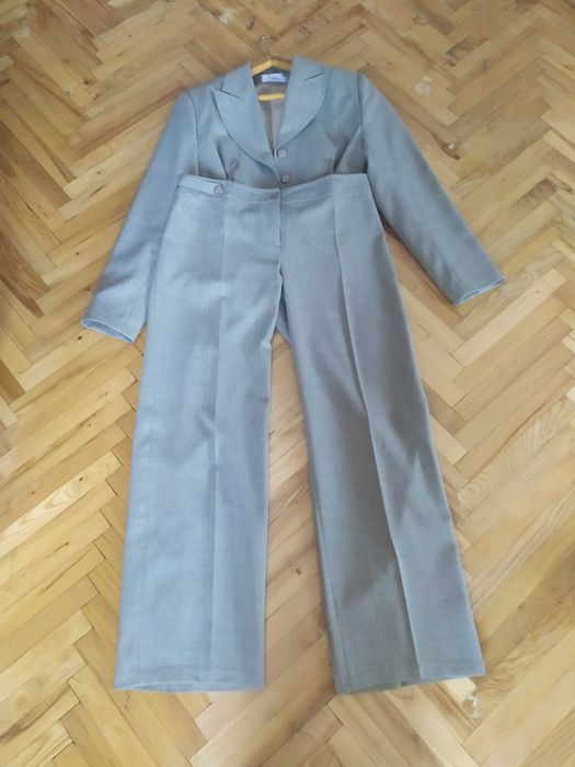 Komplet (marynarka plus spodnie)