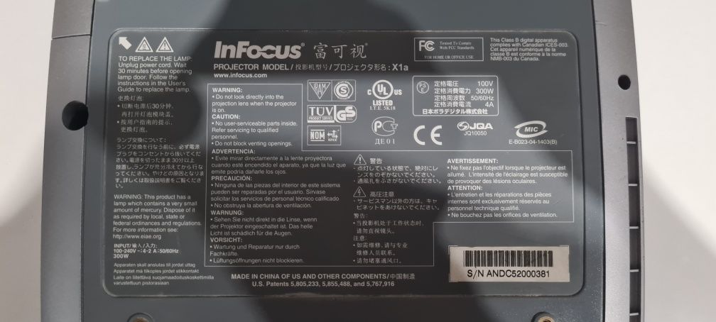 Projektor infocus x1a (uszkodzony)