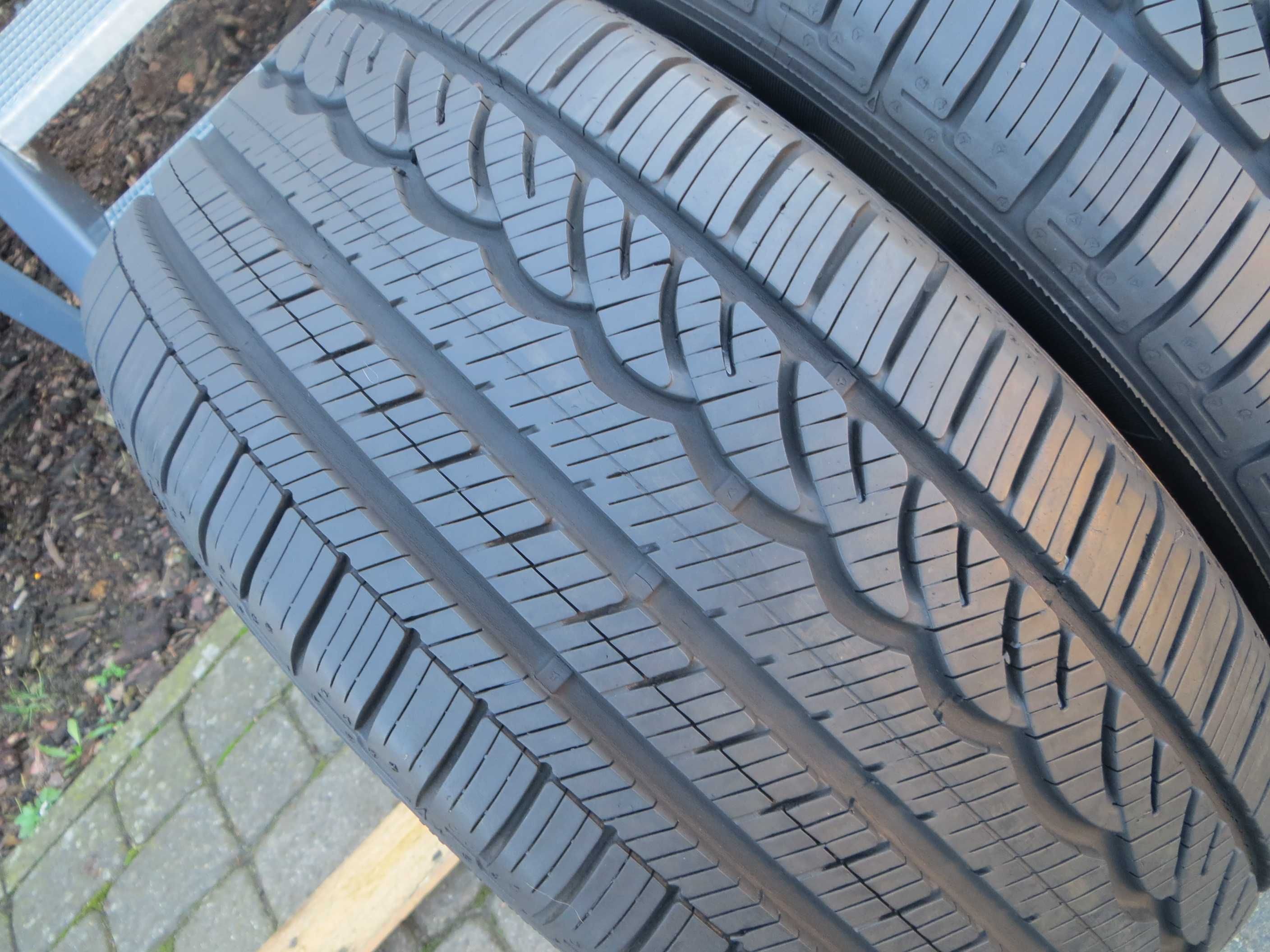 Opony całoroczne Dunlop 215/45/16 cena za 2 szt.