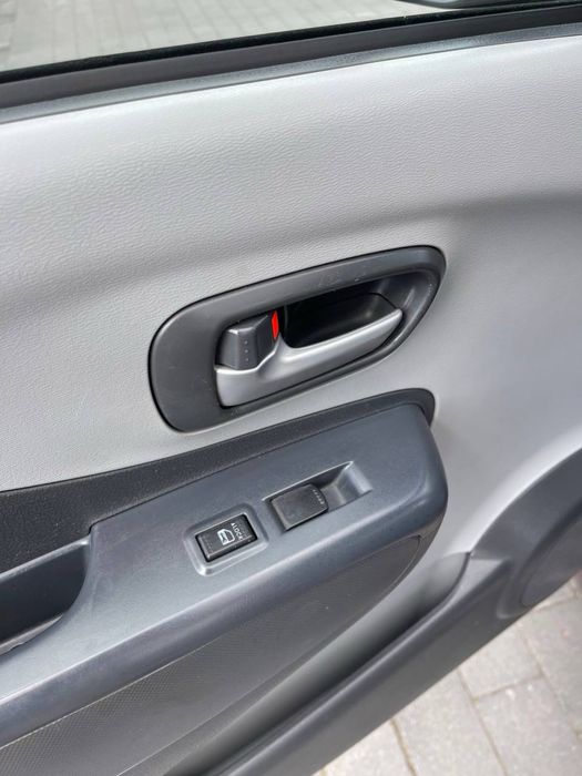 Suzuki Alto автомобіль