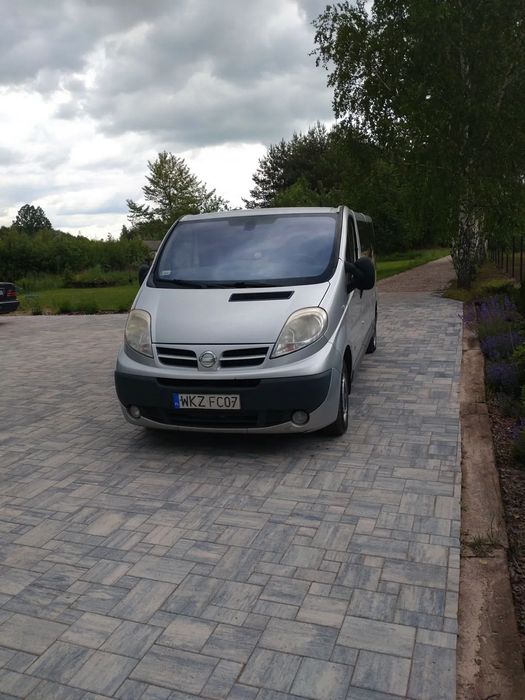 Nissan Primastar Ekonomiczny 9cio osobowy bus klimatronik