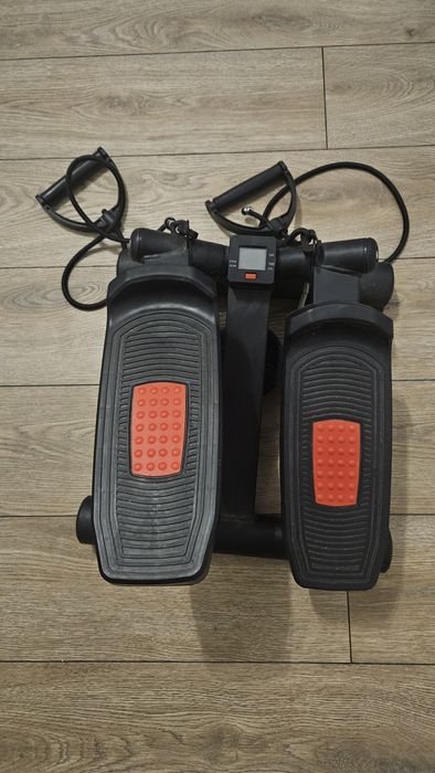 Stepper z linkami do ćwiczeń 2w1 z wyświetlaczem