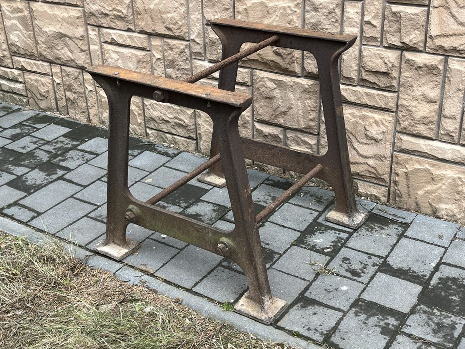 Cieżki stalowy stół do warsztatu waga ok 50kg