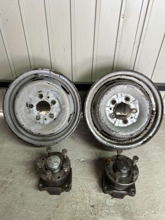 Ступиці до прицепа або воза