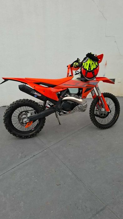 KTM 300 TBI  17 HORAS como nova