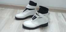 Botki wiosenne , buty damskie 38 lakierowane cyrkonie
