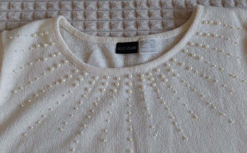 Sweterek damski jasny krem