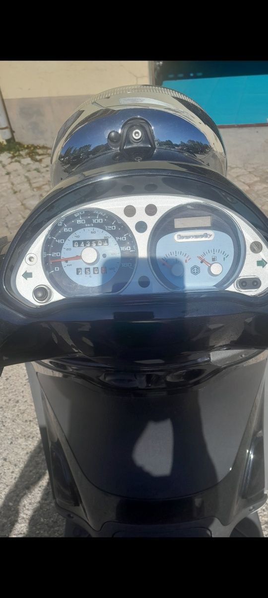 Piaggio beverly 500