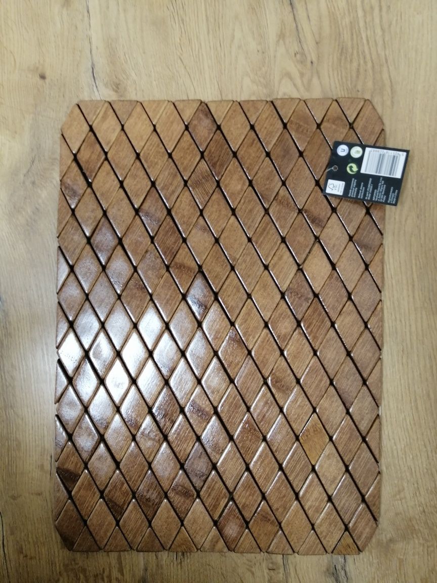 Podkładka stołowa nowa, drewniana pod gorące naczynia