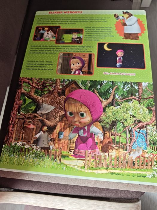 Książka z puzzlami Masza i niedźwiedź