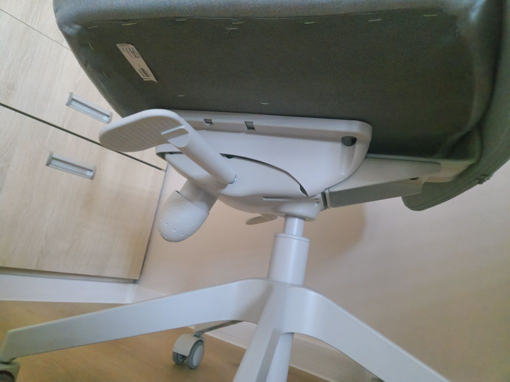 Krzesło biurowe MARKUS IKEA