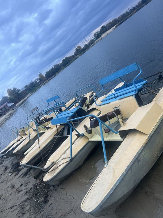 В продаже катамараны 3шт