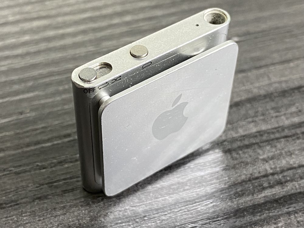 Apple iPod Shuffle 2Gb Silver