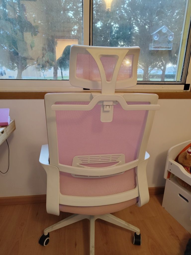 Cadeira escritório Skulm rosa