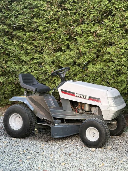 Traktorek kosiarka z bocznym wyrzutem, nowe kosisko, po serwisie !