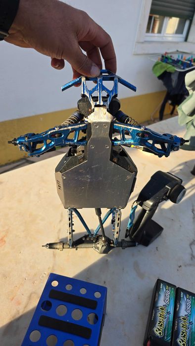 Axial Yeti 1/10 + Spares