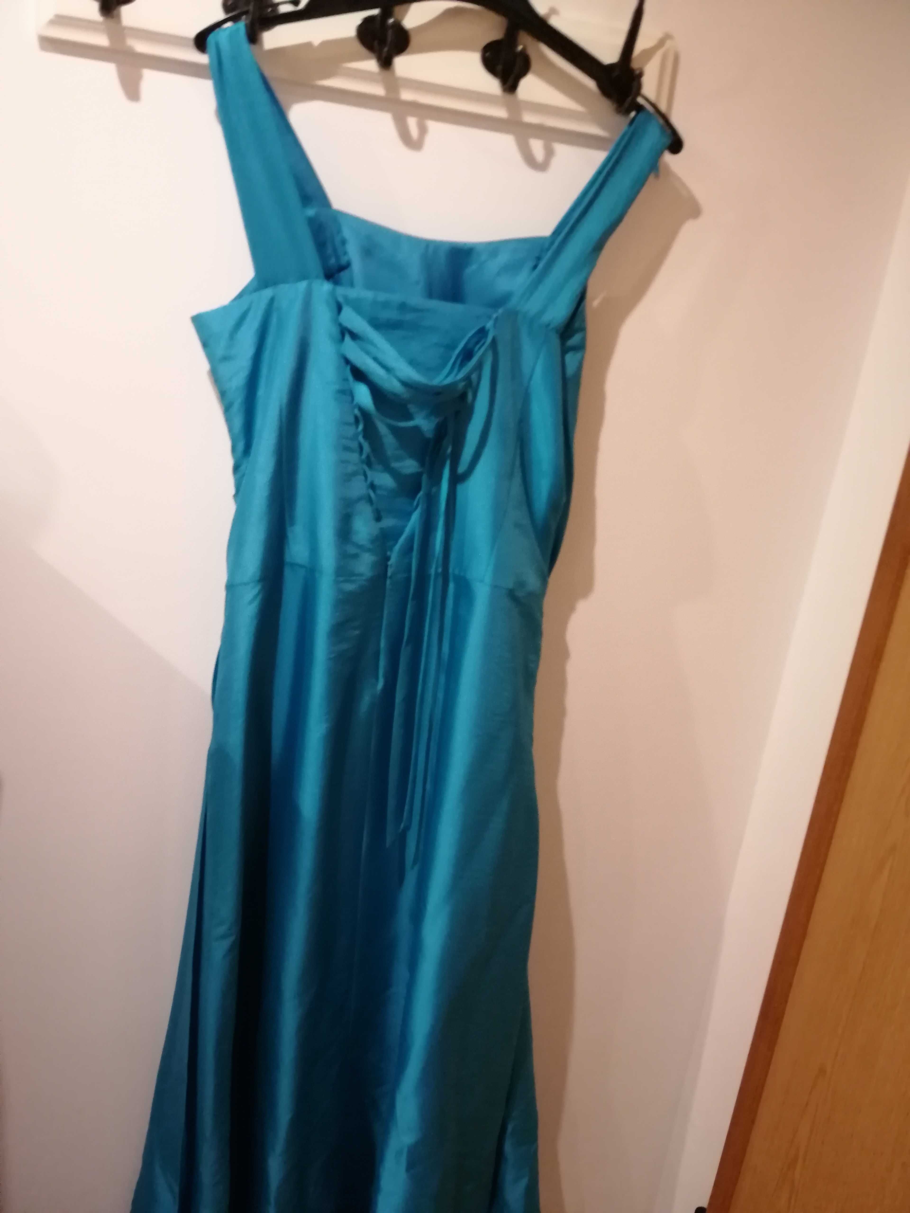 Vende-se vestido de gala azul