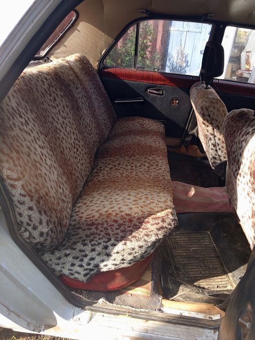 Продаю машину Волга 24