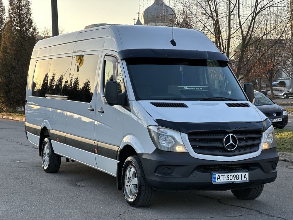 Mercedes-Benz Sprinter 319