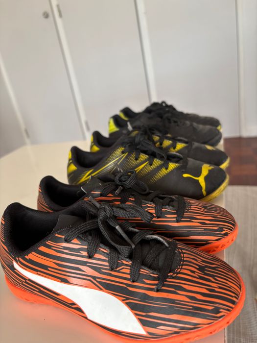 3 pares de chuteiras de futsal de criança 31/32